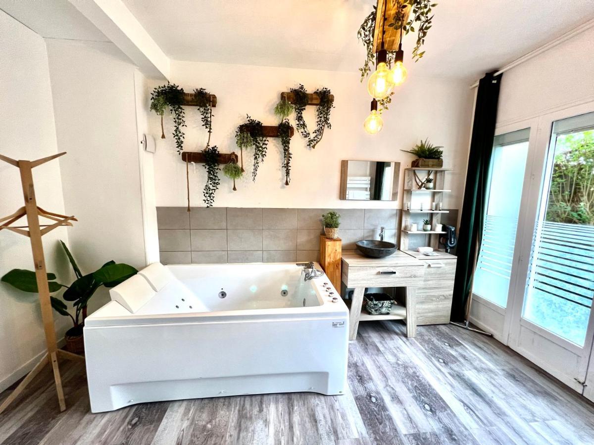 Loasis Apartment Calais Bagian luar foto